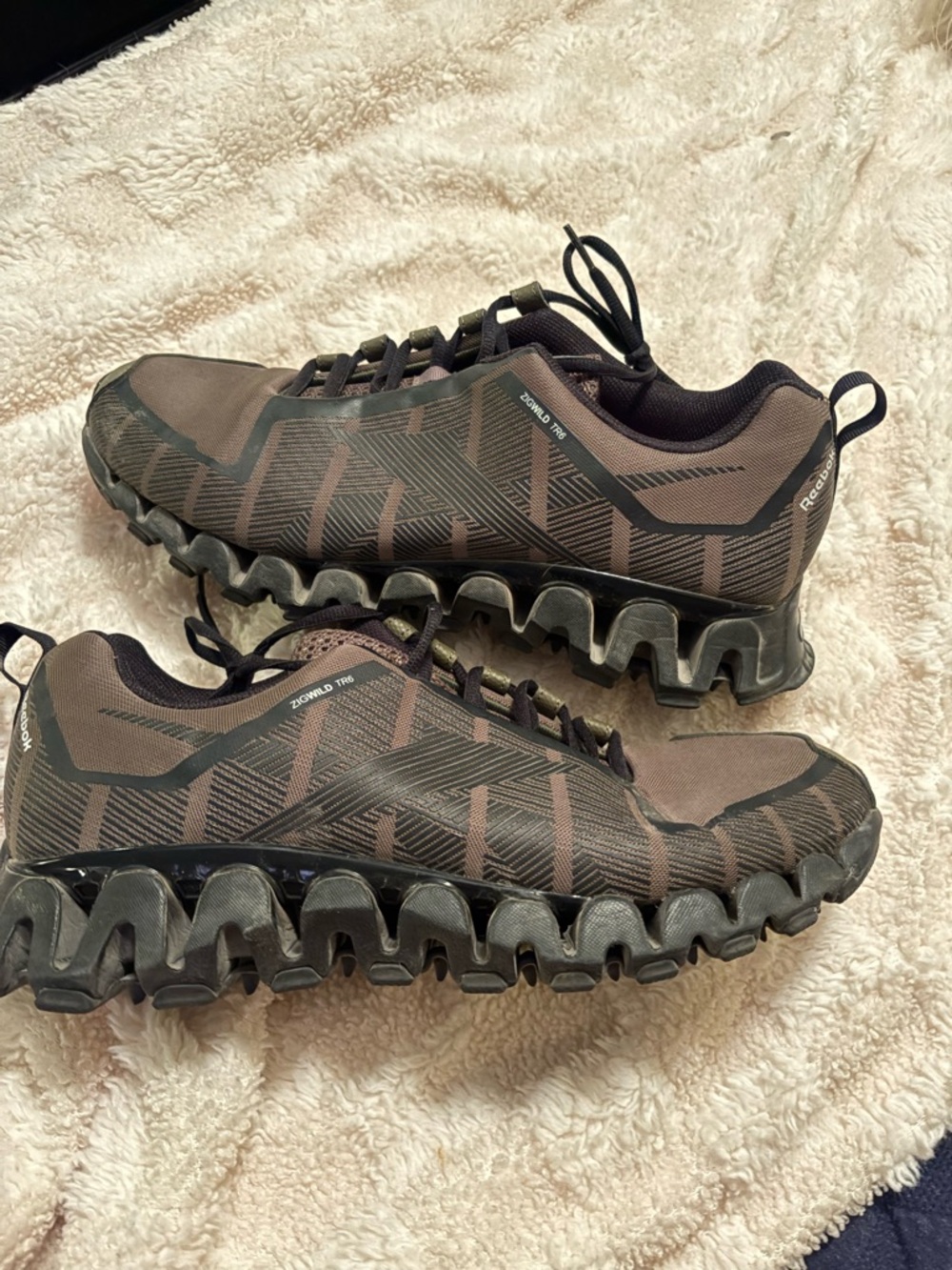 Reebok Men’s Brown and Black ZIGWILD TR5 Athletic Shoes